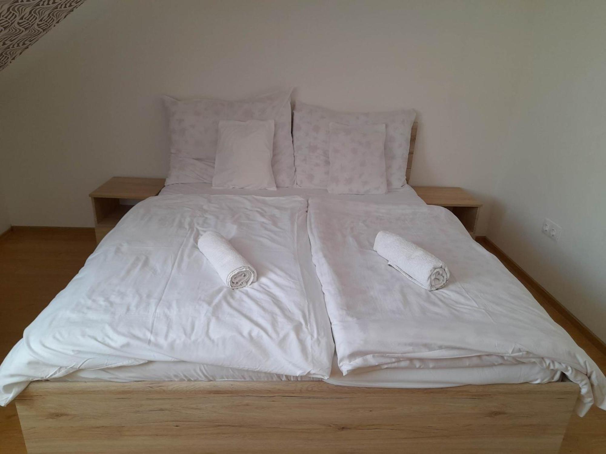 Kemences Fogado Bed & Breakfast Tardos Ngoại thất bức ảnh