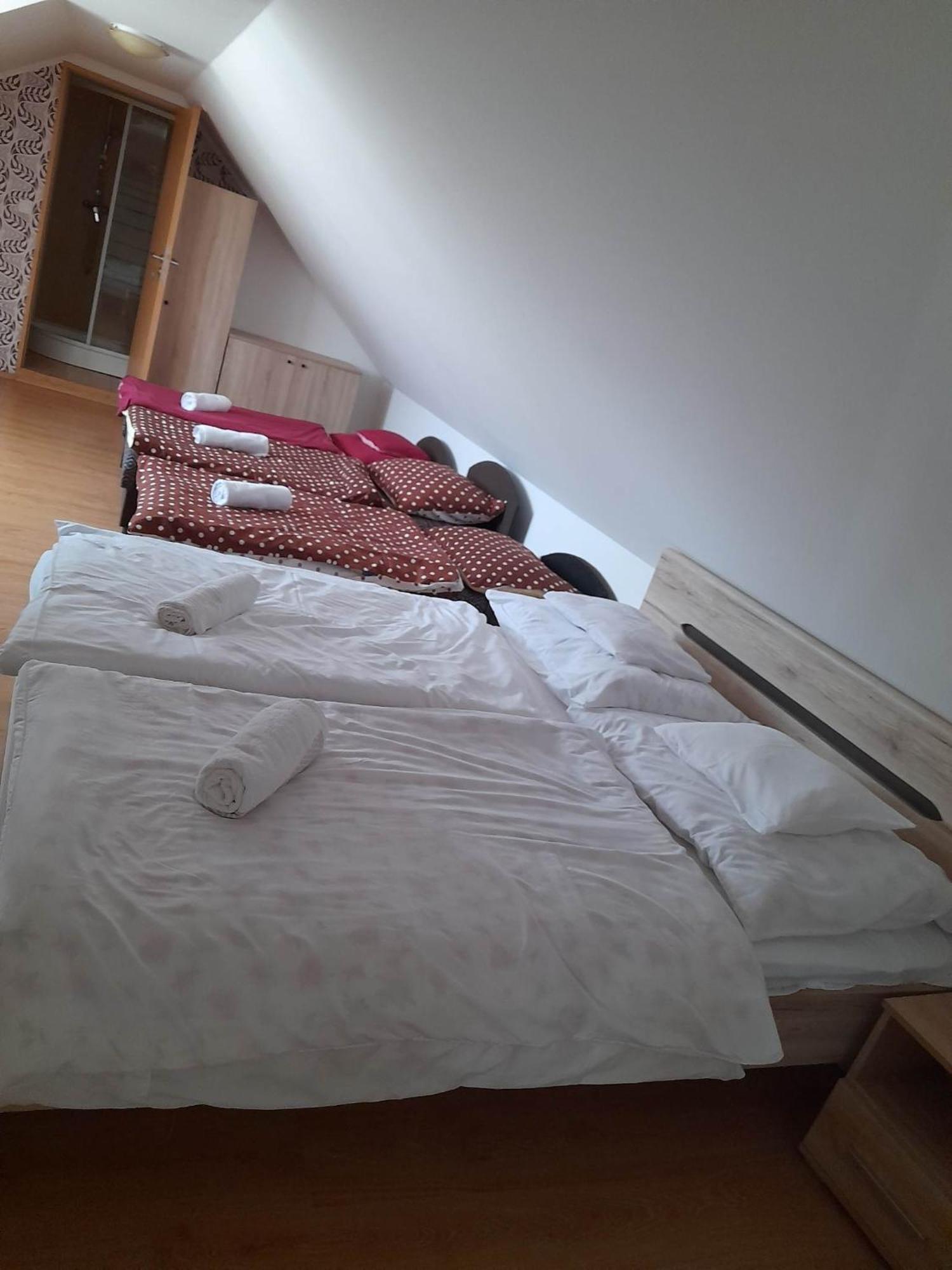 Kemences Fogado Bed & Breakfast Tardos Ngoại thất bức ảnh