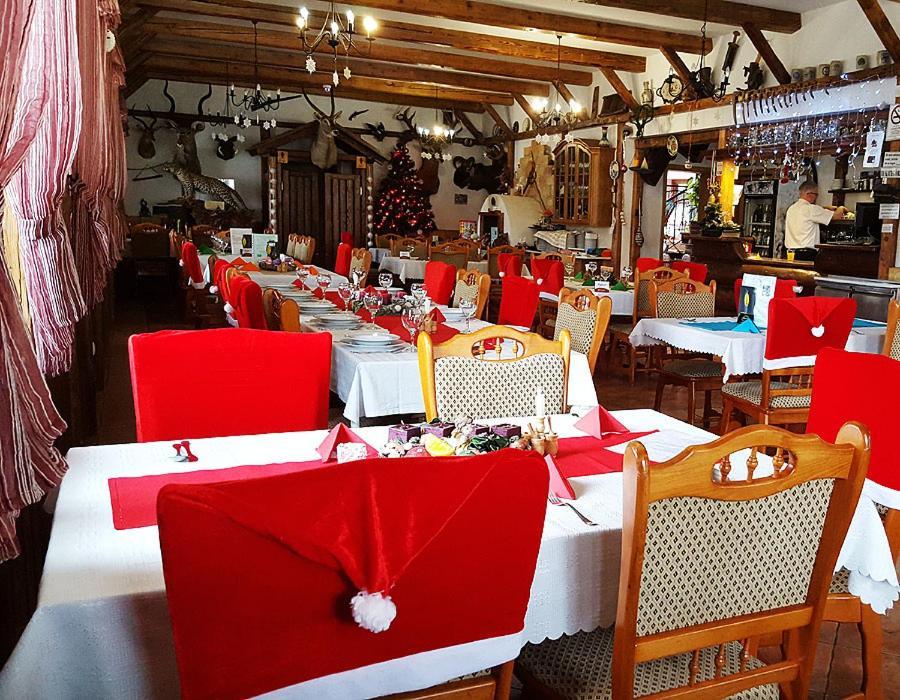 Kemences Fogado Bed & Breakfast Tardos Ngoại thất bức ảnh