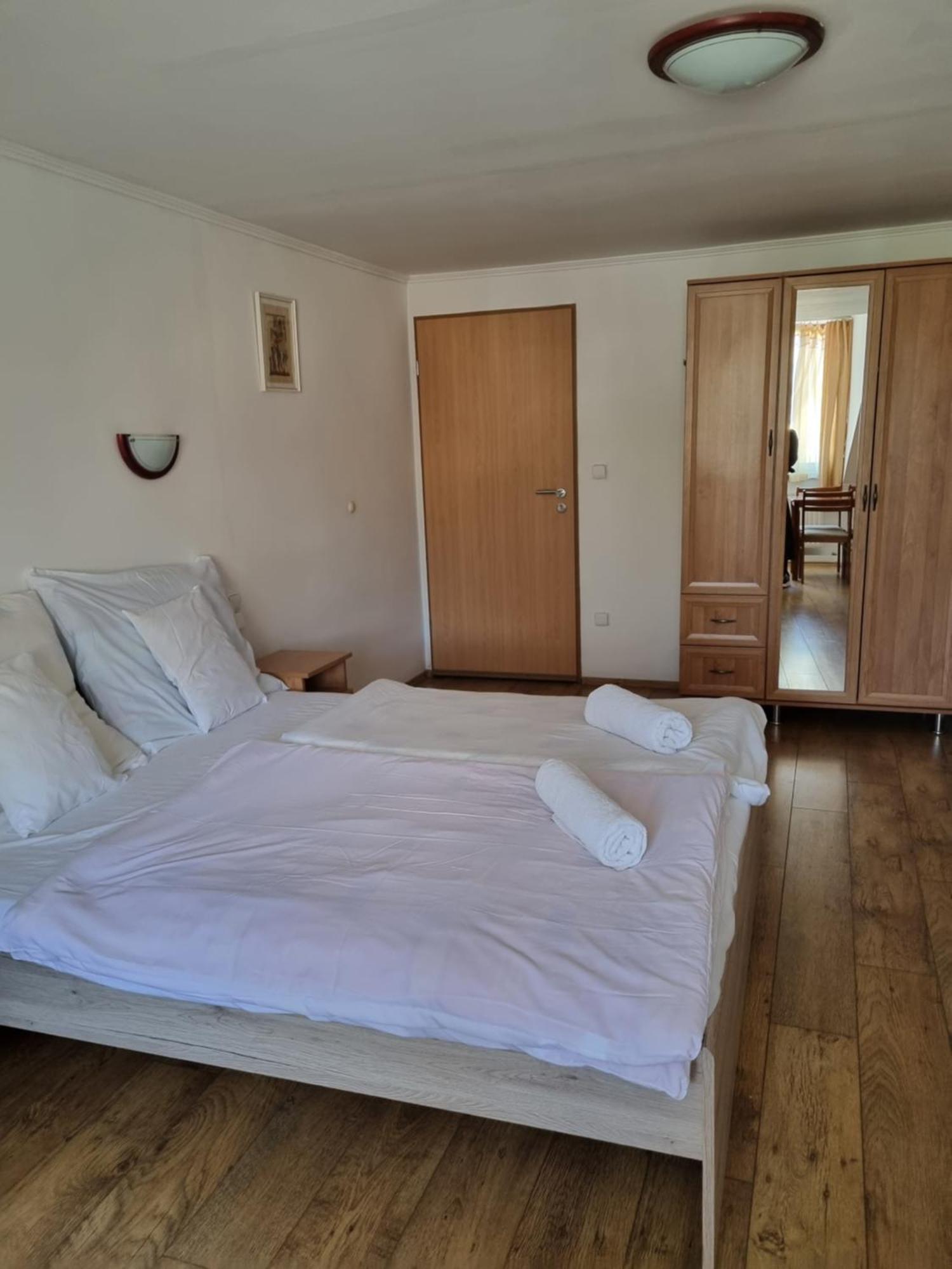 Kemences Fogado Bed & Breakfast Tardos Ngoại thất bức ảnh